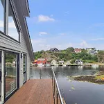 5 Bedroom Gorgeous In Bremnes