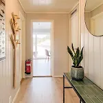 5 Bedroom Gorgeous In