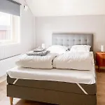 5 Bedroom Gorgeous In Bremnes
