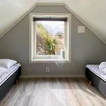 5 Bedroom Gorgeous In
