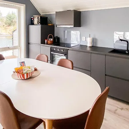 5 Bedroom Gorgeous In * Bremnes