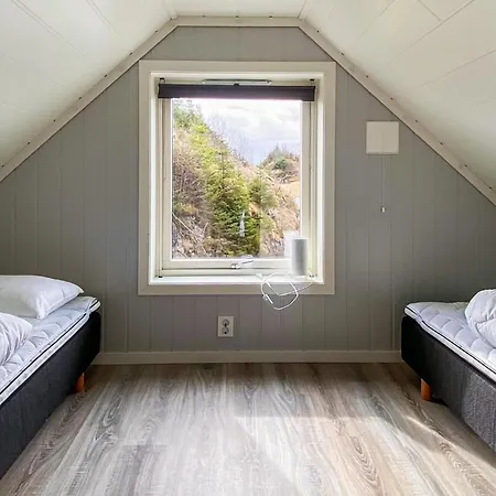 5 Bedroom Gorgeous In