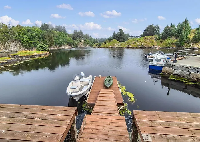 Feriehus Amazing In With Wifi